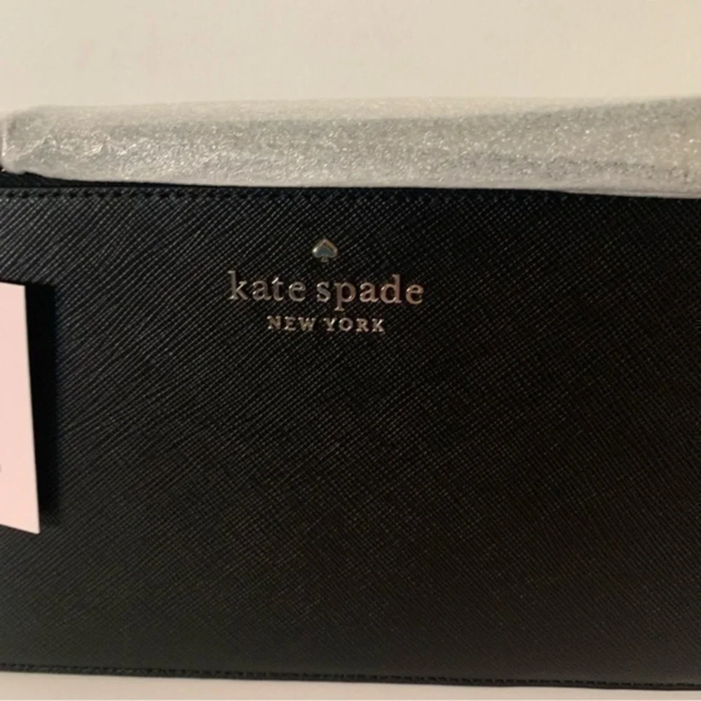 NWT. KATE SPADE Staci Medium Wristlet